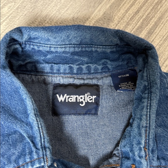 Wrangler Men's Classic Blue Pearl Snap Shirt Size 17.5x36 - Picture 4 of 6